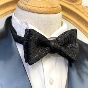 Mysterious Black Big Butterfly Bow Tie