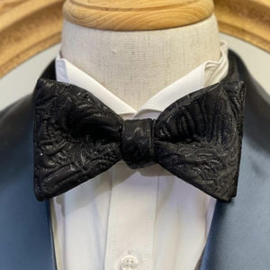 Mysterious Black Big Butterfly Bow Tie