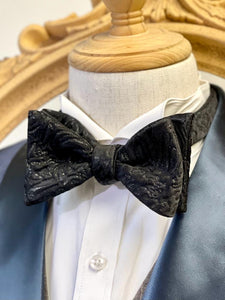 Mysterious Black Big Butterfly Bow Tie