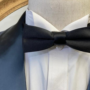 Pure Black Batwing Bow Tie