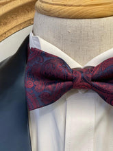Load image into Gallery viewer, Bloody Purple Floral Classic Bow Tie