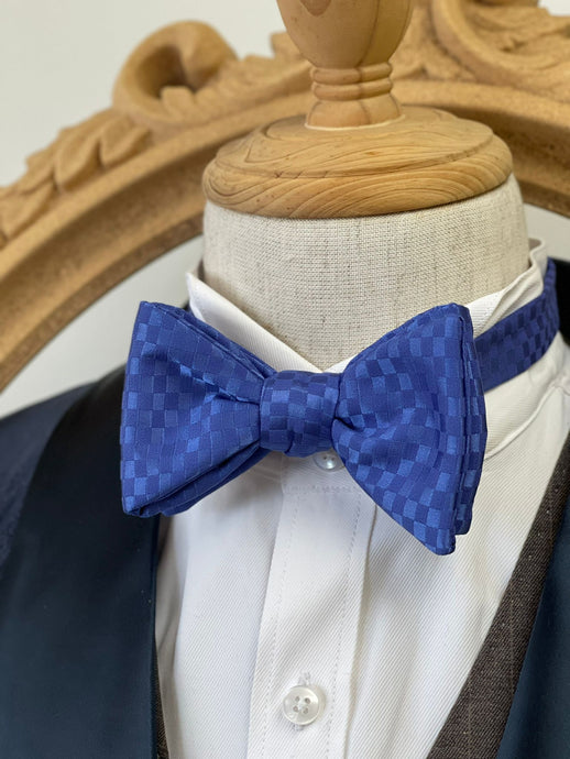 Baby Blue Grid Classic Bow Tie