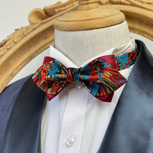 Load image into Gallery viewer, Japan Nishijin Collection – Auspicious Floral Red And Green Wire Pointed Bow Tie