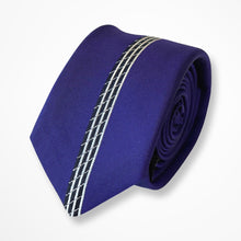 Load image into Gallery viewer, Dark Purple Pattern With Black/White Straight Line Silk Tie – Skinny 60mm