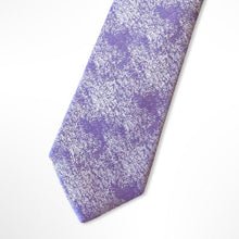 Load image into Gallery viewer, Pale Purple With Silver Pattern Silk Tie – Skinny 60mm