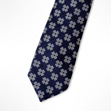 Load image into Gallery viewer, Navy Pattern With White Flower Silk Tie – Regular 75mm