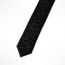 Load image into Gallery viewer, Black Pattern Silk Tie – Slim 50mm