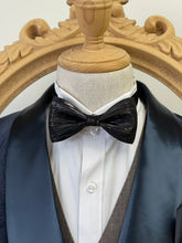 Load image into Gallery viewer, Cyber Navy With Silver Wire Classic Bow Tie