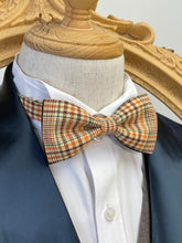 Load image into Gallery viewer, England Style Brown Tarten Classic Bow Tie