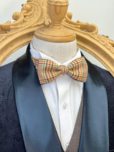 Load image into Gallery viewer, England Style Brown Tarten Classic Bow Tie