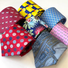 Load image into Gallery viewer, Pink Pattern With Grey Whale and Navy Fish Silk Tie – Regular 80mm
