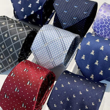 Load image into Gallery viewer, 熊 Teddy Bear Grid Grey Silk Tie – Regular 90mm