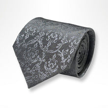 Load image into Gallery viewer, Court style Pattern Silver Silk Tie – Regular 90mm