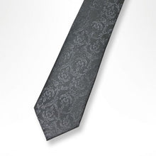 Load image into Gallery viewer, Court style Pattern Silver Silk Tie – Regular 90mm