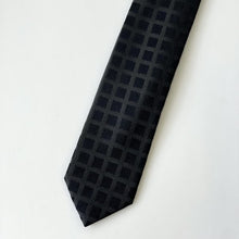 Load image into Gallery viewer, Black Grid With Grey Lines Silk Tie – Skinny 70mm