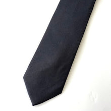 Load image into Gallery viewer, Pure Black Plain Silk Tie – Skinny 65mm