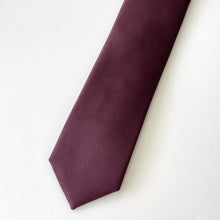 Load image into Gallery viewer, Pure Purple Plain Silk Tie – Skinny 75mm