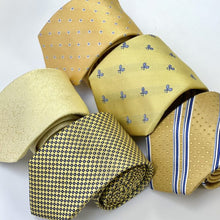 Load image into Gallery viewer, Yellow Twill With BLue And White Pin Dots Silk Tie – Skinny 75mm