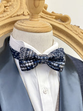 Load image into Gallery viewer, Navy Pattern With White and Grey Geometric Bow Tie