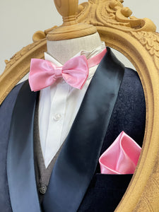 Light Pink Classic Bow Tie