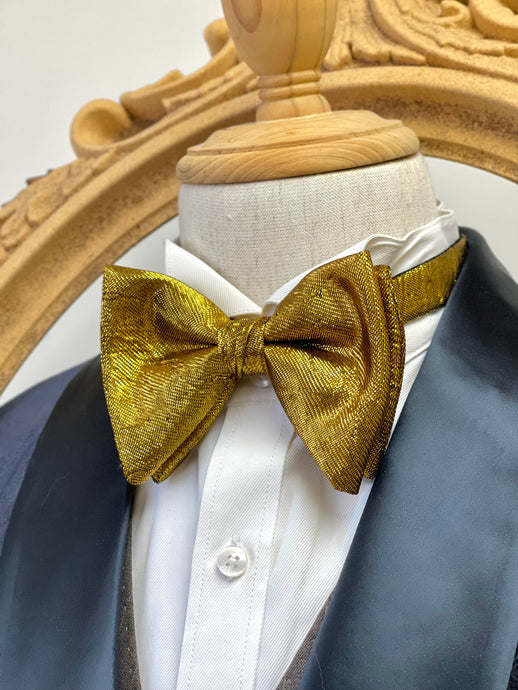 Shining Gold Classic Bow Tie