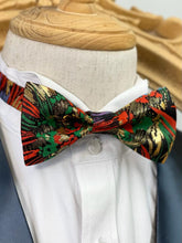 Load image into Gallery viewer, Japan Nishijin Collection – Auspicious Floral Red And Green Wire Bow Tie