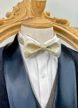 Load image into Gallery viewer, Japan Nishijin Collection – Floral White And Gold Wire Bow Tie