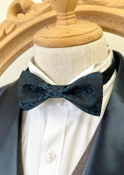 Japan Nishijin Collection – Navy Sakura Classic Bow Tie