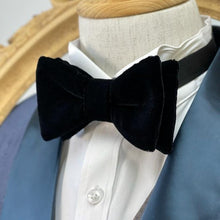 Load image into Gallery viewer, Pure Black Velvet Bow Tie