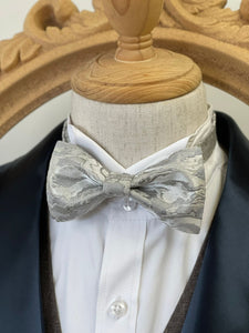 Shining River Silver White Classic Bow Tie