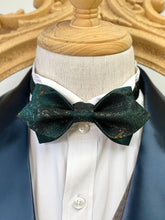 Load image into Gallery viewer, Shining Gold Green Pointed Bow Tie