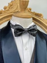 Load image into Gallery viewer, Shining River Silver Black Classic Bow Tie
