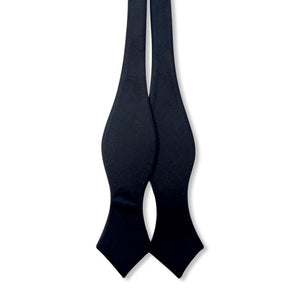 Pointed Shape w/ Plain Black Silk Self Bow Tie