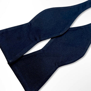 Butterfly Shape Twill w/ Plain Black Silk Self Bow Tie