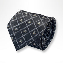 Load image into Gallery viewer, 熊 Teddy Bear Grid Grey Silk Tie – Regular 90mm