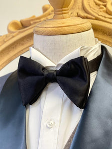 Pure Black Jumbo Butterfly Bow Tie