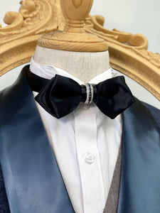 Pure Black Pointed With Crystal Ring Bow Tie