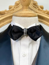 Load image into Gallery viewer, Pure Black Pointed With Crystal Ring Bow Tie