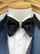 Load image into Gallery viewer, Pure Black Swallow Tail With Crystal Ring Bow Tie