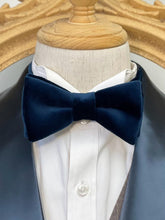 Load image into Gallery viewer, Navy Velvet Bow Tie