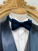 Load image into Gallery viewer, Navy Velvet Bow Tie