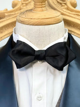 Load image into Gallery viewer, Pure Black Pointed Bow Tie