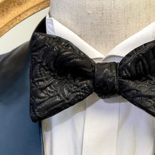 Load image into Gallery viewer, Mysterious Black Big Butterfly Bow Tie